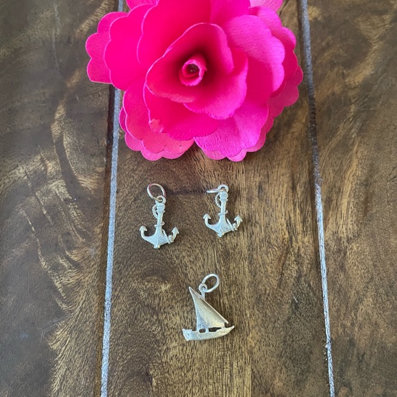 Pendant/ Charm/ Genuine silver pendant/ each pendant is hand crafted. - Picture 7 of 8